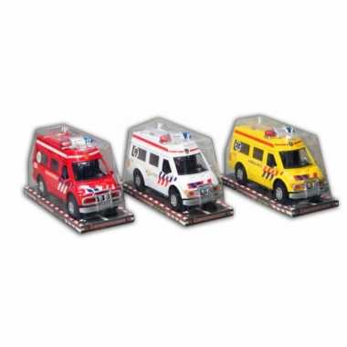 Gele ambulance auto 26 cm