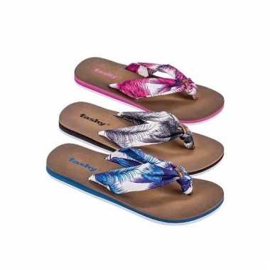 Hawaii teenslippers met zwarte bloemen