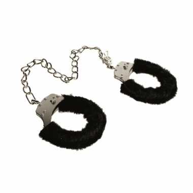 Voetboeien met zwarte pluche