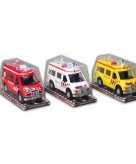 Gele ambulance auto 26 cm