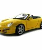 Schaalmodel porsche 911 carrera s cabrio geel